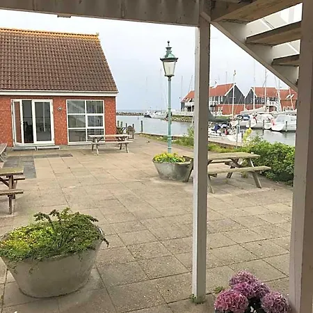 Klintholm Marina Park ホテル